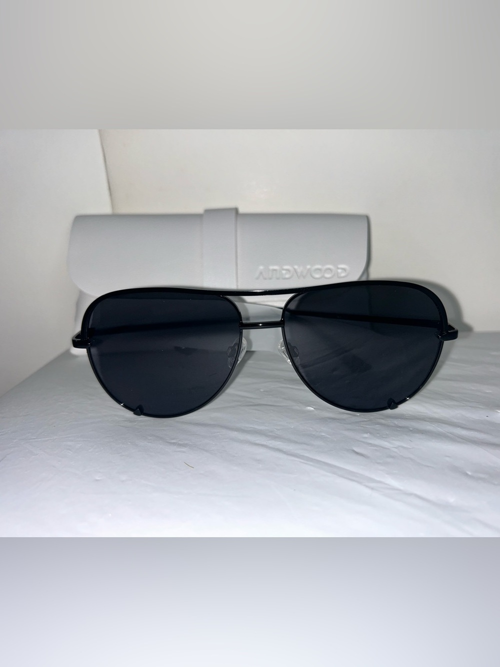 Women’s Black Aviator Sunglasses - Sleek Polarized Design